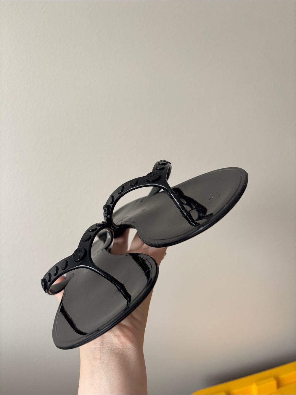 Tory Burch Women’s Black Thong Sandals PVC Slip-On Studded US SZ 9 DISCONTINUED - Picture 7 of 12